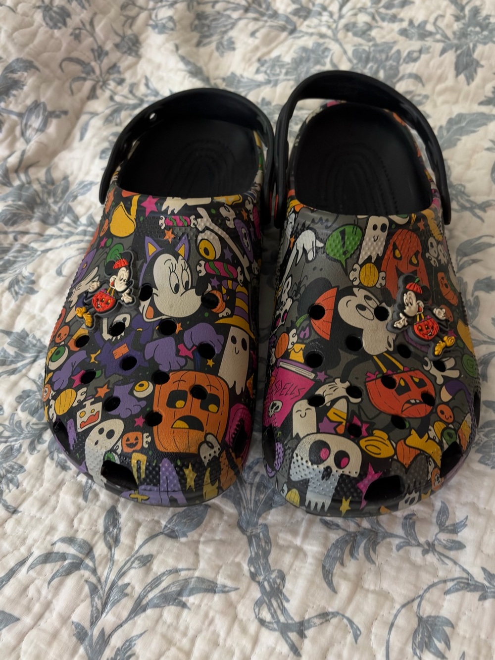 Men’s Disney Halloween Graphic Clog - Black with Multicolor Print